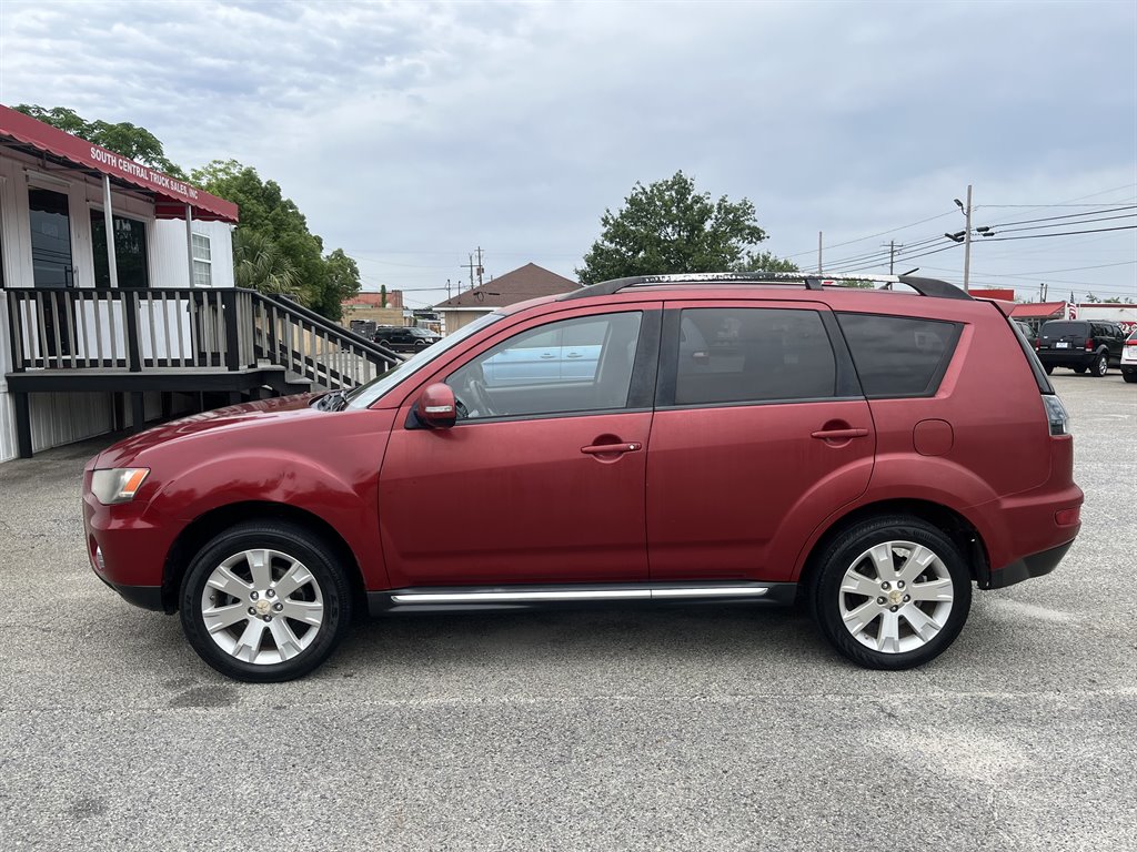 2012 Mitsubishi Outlander SE 2WD's photo