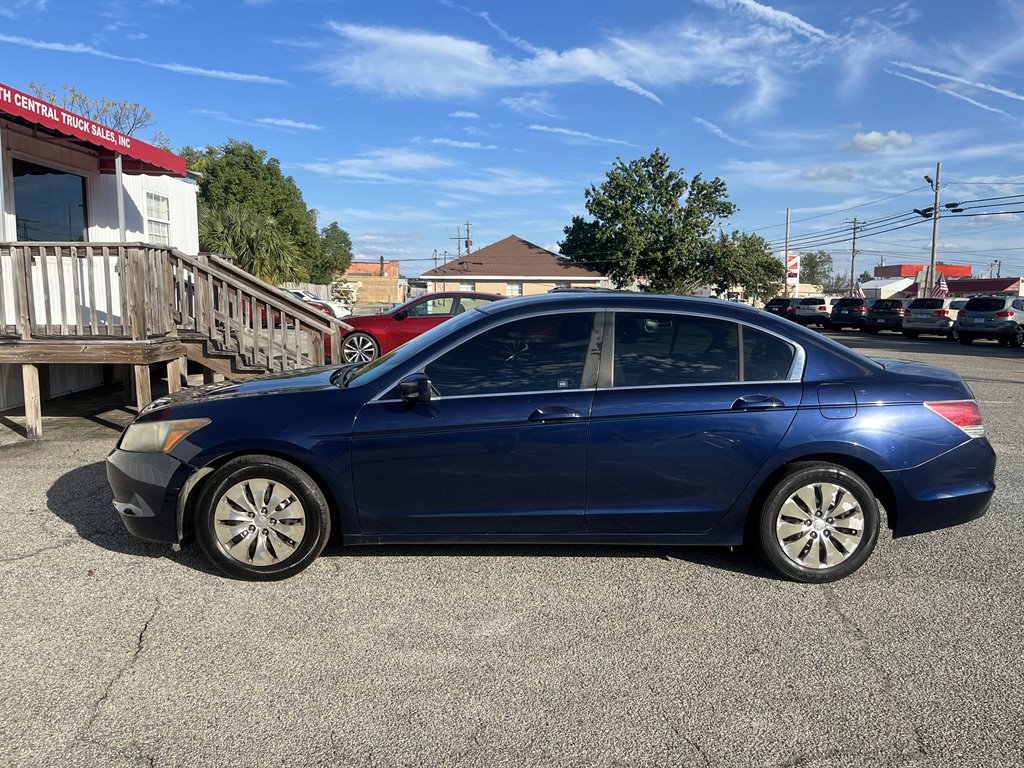 2010 Honda Accord LX's photo